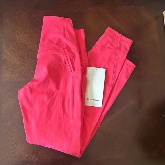 NWT Lululemon 28” Align leggings in size 6 Lip Gloss - Picture 5 of 6